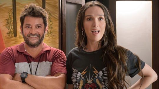 Natalia Oreiro y Pablo Rago se reencuentran en Campamento con mamá: cómo ser padres «cancheros» sin morir en el intento